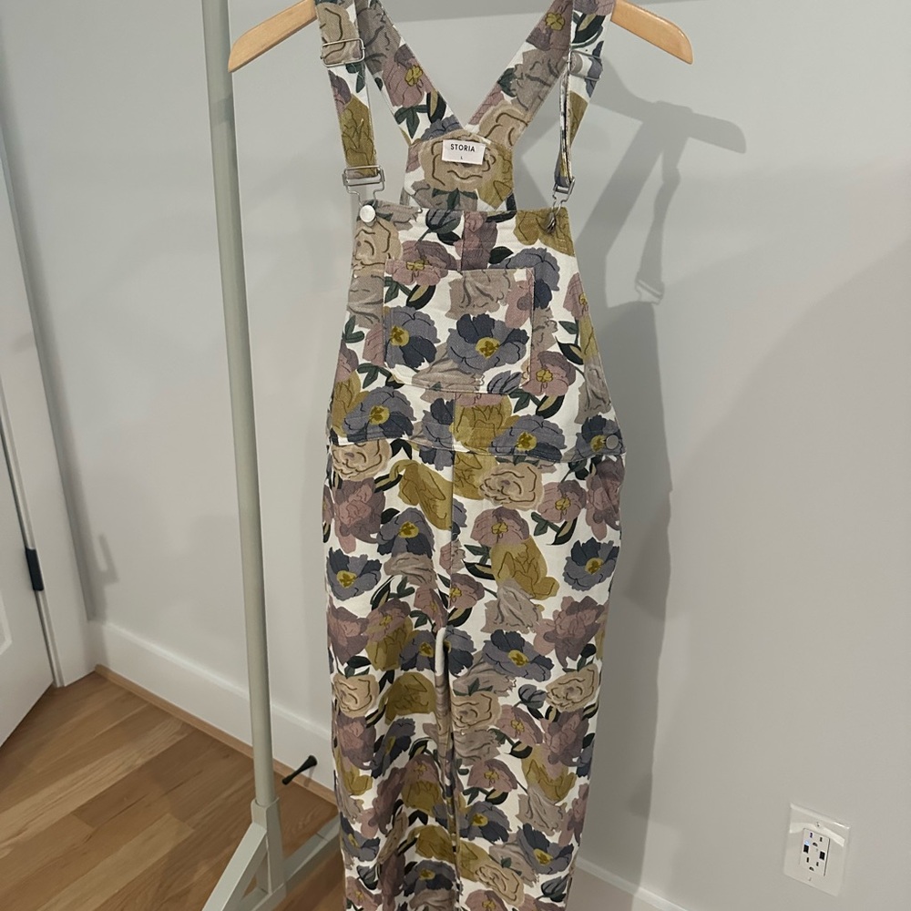 Storia Multicolor Floral Overall Dress